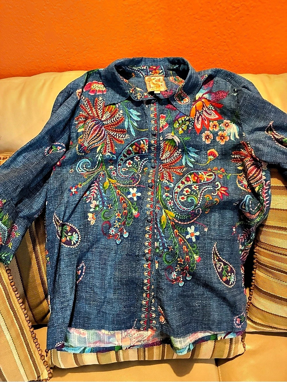 Johnny Was Embroidered Floral in Blue Size Small Like New40